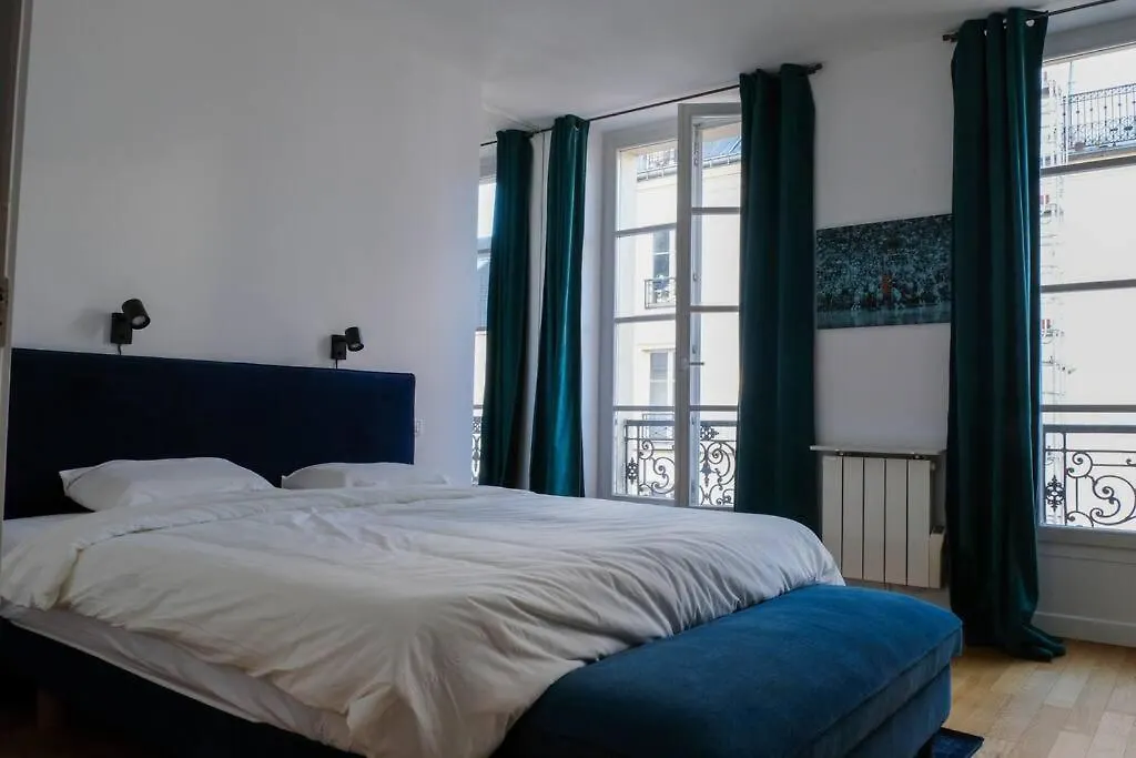 Luxurious Apartment In Marais Paris