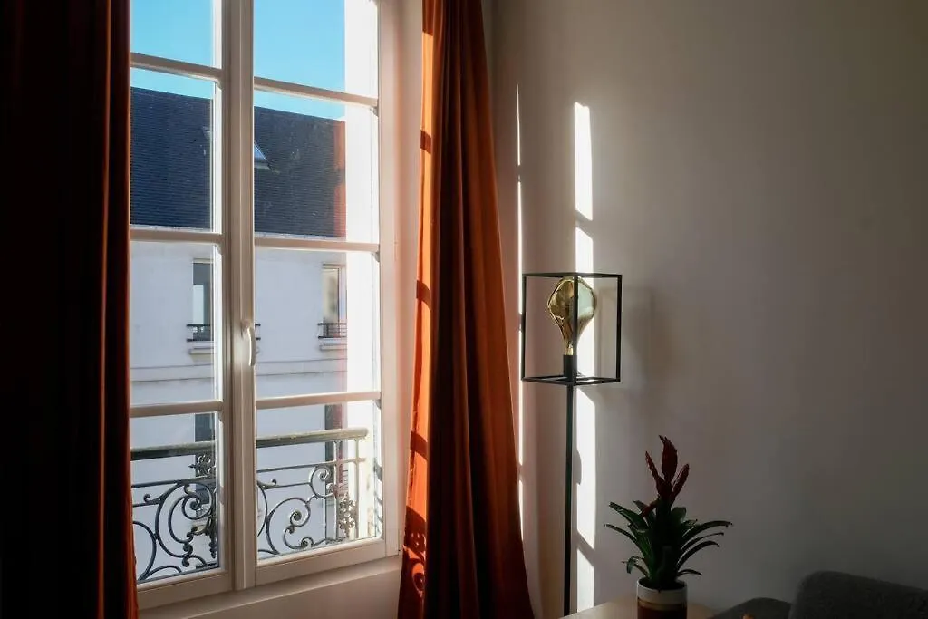 Luxurious Apartment In Marais Paris