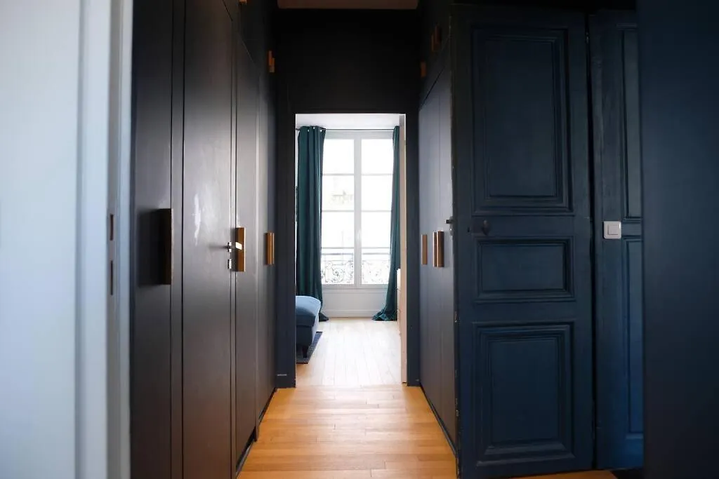 Luxurious Apartment In Marais Paris